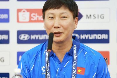 HLV Kim Sang Sik: ĐT Việt Nam tôn trọng Campuchia nhưng mục tiêu là 3 điểm