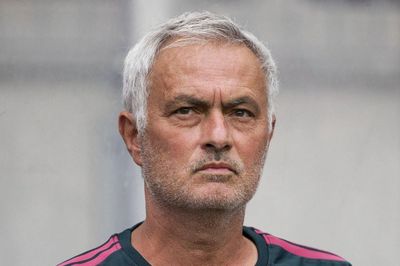 Mourinho phá kỷ lục chuyển nhượng