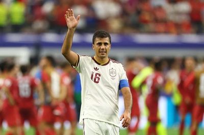 Rodri làm rối tung kế hoạch chuyển nhượng của Real Madrid