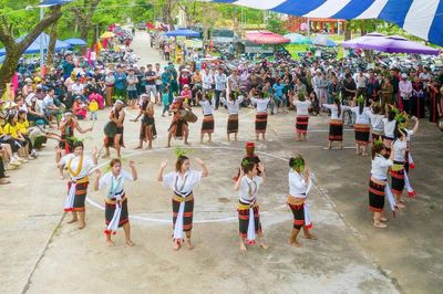 Nếp nhà là điểm tựa của bản sắc Ca Dong