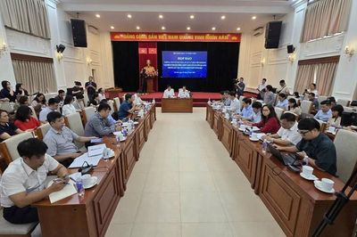 Công bằng nhưng không cào bằng