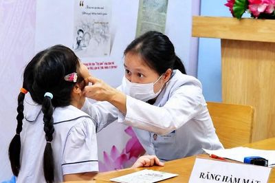 Thành phố Hồ Chí Minh miễn phí khám sức khỏe cho hơn ba triệu học sinh, sinh viên