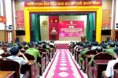 Công an Ninh Bình triển khai chiến dịch đào tạo lái xe mô tô an toàn
