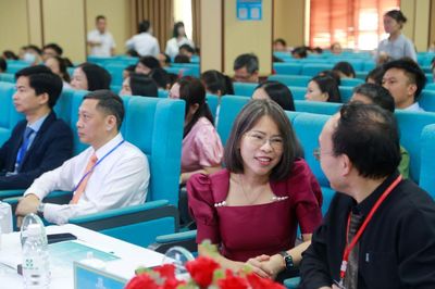 Chuyên gia đầu ngành đến Đà Nẵng trao đổi học thuật, nâng cao chất lượng khám chữa bệnh lĩnh vực nội khoa