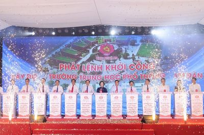 Phó Thủ tướng Phạm Thị Thanh Trà dự lễ khởi công Trường THPT Nam Đàn 1