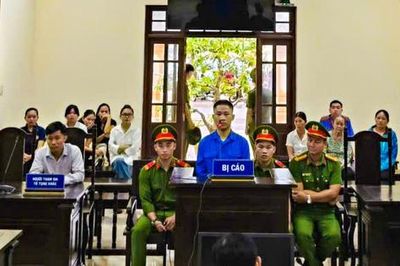 Lĩnh 12 tháng tù vì không trả gần 500 triệu đồng được chuyển nhầm