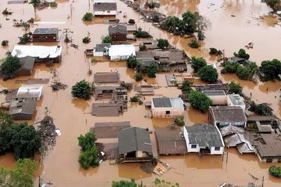 Chính phủ yêu cầu tổ chức lại phương châm '4 tại chỗ' để ứng phó thiên tai cực đoan