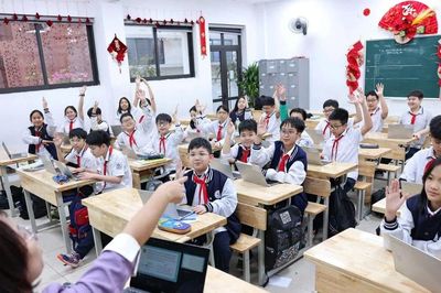 Hiệu trưởng, hiệu phó dôi dư chuyển làm giáo viên đứng lớp