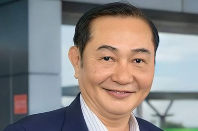 Nghệ sĩ Anh Tuấn 'Nhà gia tiên' U70 sống lặng lẽ, hé lộ hôn nhân bên bà xã kín tiếng