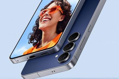 6 smartphone giá 15 triệu đáng mua nhất tháng 8: Chọn iPhone, Galaxy hay Xiaomi?