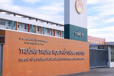 Tuyên Quang loại các nhân sự liên quan vụ 147 điểm 10 Toán tham gia kỳ thi lại