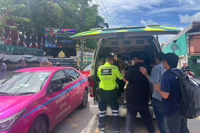 Học sinh xả súng trong trường học Thái Lan, hơn 10 người thương vong