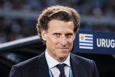 Cựu cầu thủ MU được bổ nhiệm làm HLV Uruguay