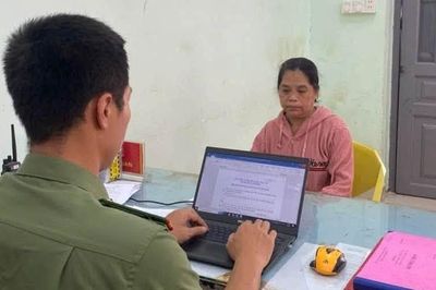 Bảo mẫu trường mầm non ở TPHCM thừa nhận dùng dây thun và tay tác động 2 cháu bé