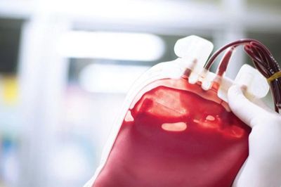 Chưa có bằng chứng truyền máu trẻ giúp chống lão hóa