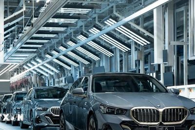 Hãng BMW bắt đầu sản xuất hàng loạt mẫu xe thuần điện 'thế hệ mới'