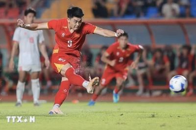 Việt Nam - Campuchia: Chờ những bất ngờ từ HLV Kim Sang-sik