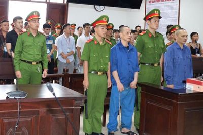 Tiến 'Bịp' cùng đồng phạm lĩnh án sau cuộc 'chơi' ma túy đá
