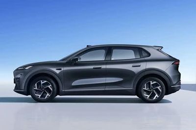 SUV hạng C mạnh 272 mã lực, trang bị tiên tiến, giá từ 450 triệu đồng