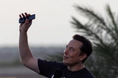 Tỷ phú Elon Musk ăn gì mỗi ngày khiến ông luôn tràn đầy năng lượng?