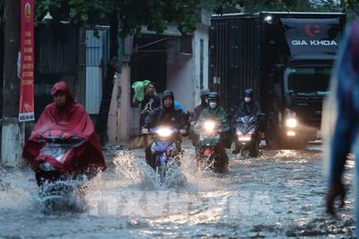 Hà Nội quyết xử lý các 'điểm nghẽn' úng ngập, môi trường đô thị