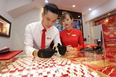Giá vàng chiều 7/8: Vàng SJC tăng, giảm bao nhiêu?
