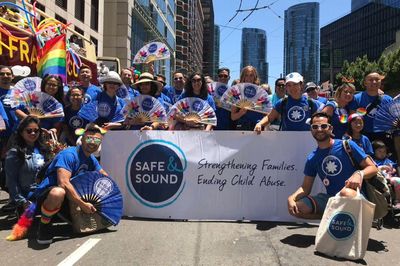 FabulousMe thiết kế quạt cho Safe & Sound tại San Francisco Pride 2019