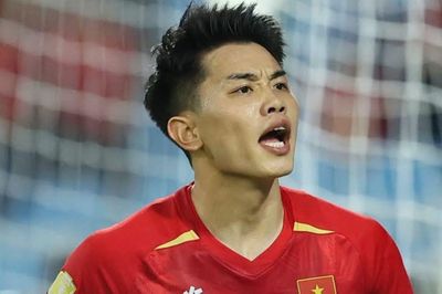 Nỗi lo của HLV Kim Sang Sik với Đình Bắc