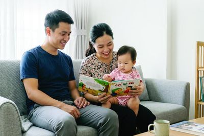 Nên bắt đầu lập quỹ giáo dục cho con từ lúc nào?
