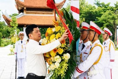 Các đồng chí lãnh đạo tỉnh Bắc Ninh dâng hương tưởng niệm đồng chí Lê Quang Đạo