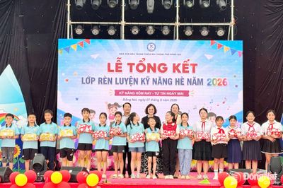 Gần 400 em thiếu nhi hoàn thành chương trình rèn luyện kỹ năng hè