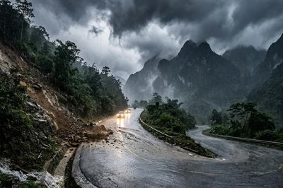 Cảnh báo nguy cơ lũ quét, sạt lở đất tại Lào Cai và 4 tỉnh Bắc Bộ, Trung Bộ