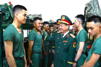 Điểm tựa trong xây dựng nền quốc phòng toàn dân