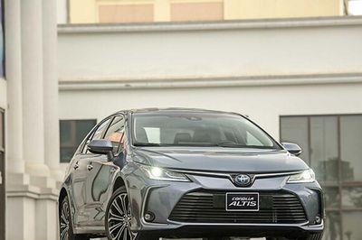 Toyota Corolla Altis 2026: Đánh giá chi tiết, thông số và giá lăn bánh