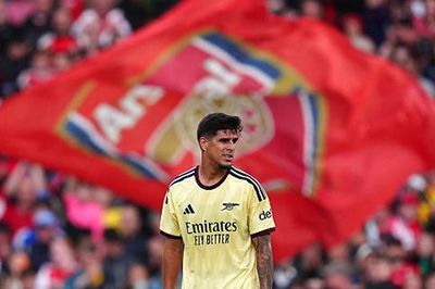 Arsenal mất William Saliba: Cơ hội vàng cho Piero Hincapie khẳng định vị thế