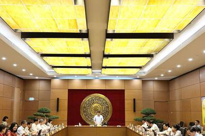 Cắt giảm thủ tục hành chính phải đi đôi với quản lý rủi ro, bảo vệ quyền lợi người dân
