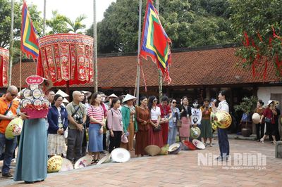 Nâng 'chất ' nguồn nhân lực - 'Chìa khóa' nâng tầm du lịch Ninh Bình