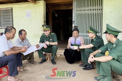 Đảng viên biên phòng tiếp sức chi bộ vùng biên
