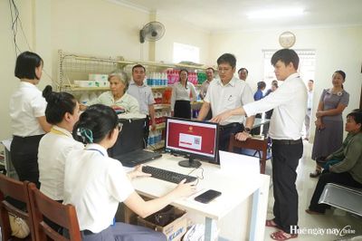 Phú Vang: Vận hành 2 'Điểm hỗ trợ xã hội số'