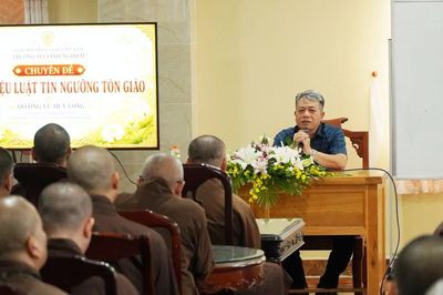 Chư Tăng trường hạ chùa Vĩnh Nghiêm tìm hiểu về Luật Tín ngưỡng, tôn giáo