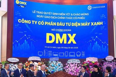 CEO Điện Máy Xanh đặt cược 22 tỷ đồng vào cổ phiếu DMX ngay ngày đầu giao dịch