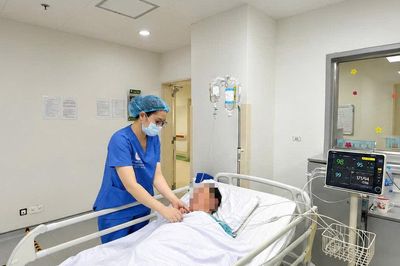 Uống mật cá trắm cùng rượu, người đàn ông tổn thương gan nặng