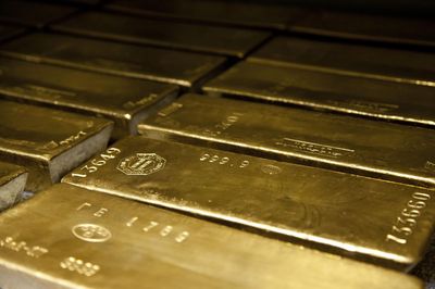 Vàng tăng 6% trong một tuần, điều gì có thể đảo chiều đà tăng?