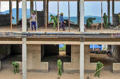 Trường Phổ thông nội trú liên cấp Tiểu học và Trung học cơ sở Thuận An đang gấp rút thi công hoàn thiện
