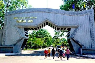 'Hành trình tri ân - về miền đất lửa' của cán bộ Tuyên giáo và báo chí TPHCM