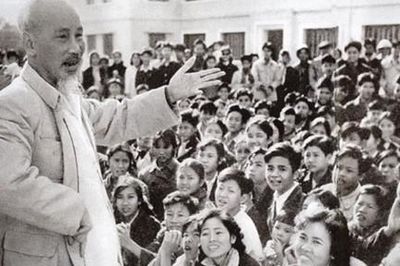 Những giá trị cốt lõi và trường tồn của tư tưởng Hồ Chí Minh về văn hóa: Bài 2: Văn hóa là nền tảng của mọi sự phát triển