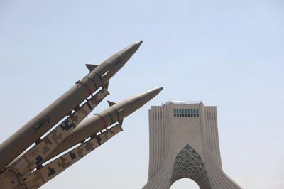 Houthi tập kích dữ dội cứ điểm quân sự Ả Rập Xê Út