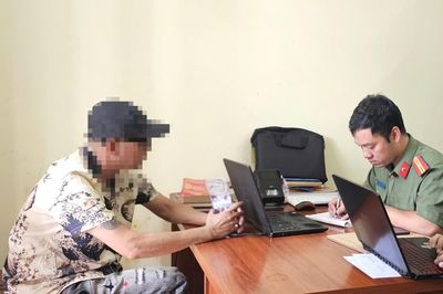 Đăng tin xúc phạm người khác trên Facebook, người đàn ông bị phạt 7,5 triệu đồng