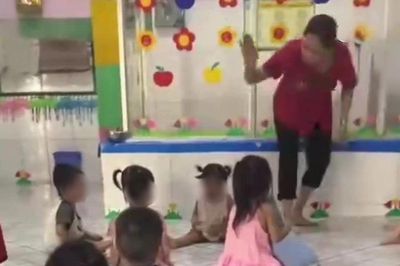 Công an xác minh clip 'bảo mẫu bạo hành trẻ 'ở TP.HCM