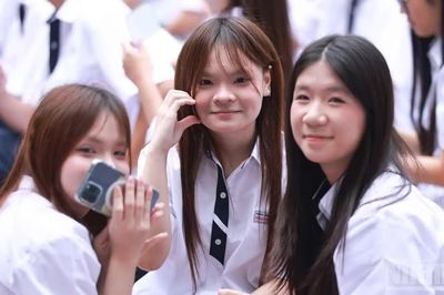 [Ảnh] Ngày hội câu lạc bộ Trường Trần Phú - Hoàn Kiếm đón chào học sinh lớp 10